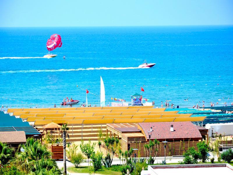 Port Side Resort Hotel Екстериор снимка